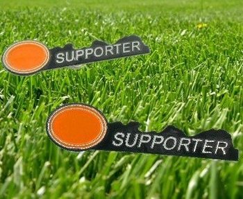 Pin da Tifoso di Calcio Arancione (12 pz)