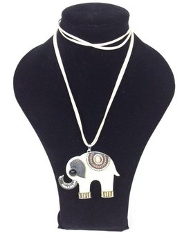 Collana con Elefante Crema (1 pz)