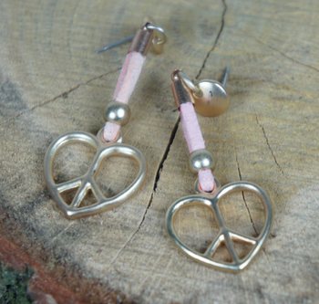 Orecchini a cuore rosa chiaro (1 pz)
