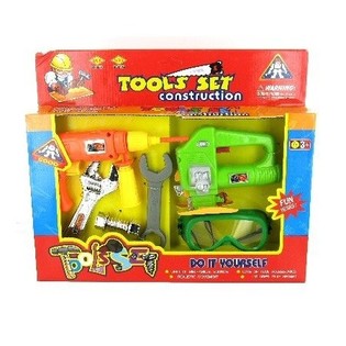 SET DI ATTREZZI GIOCATTOLO