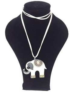 Collana con Elefante Crema (1 pz)