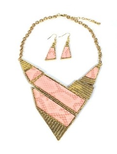 Collana e Orecchini Rosa Stile Ibiza (1 Set)