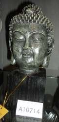 Statua di Buddha su Piedistallo (25 cm) &ndash; Decorazione all'Ingrosso